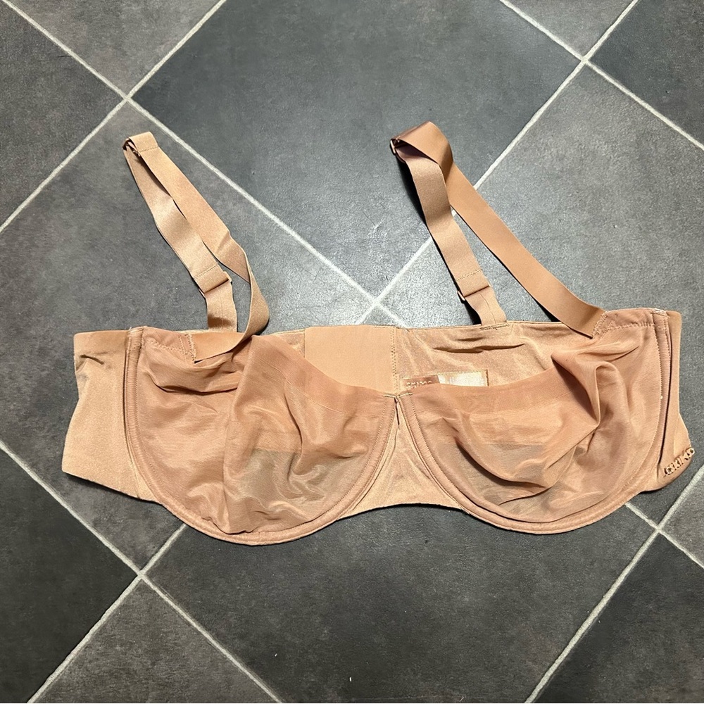 Skims No Show Unlined Bra